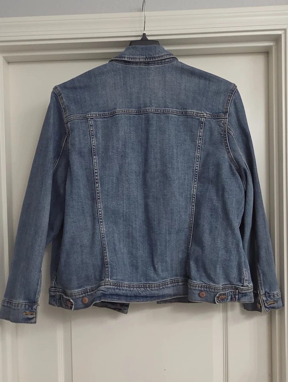 Old Navy Medium Wash Blue Denim Jacket - Picture 2 of 3